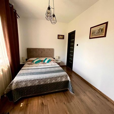 Holiday Home Esku Оршова Екстер'єр фото