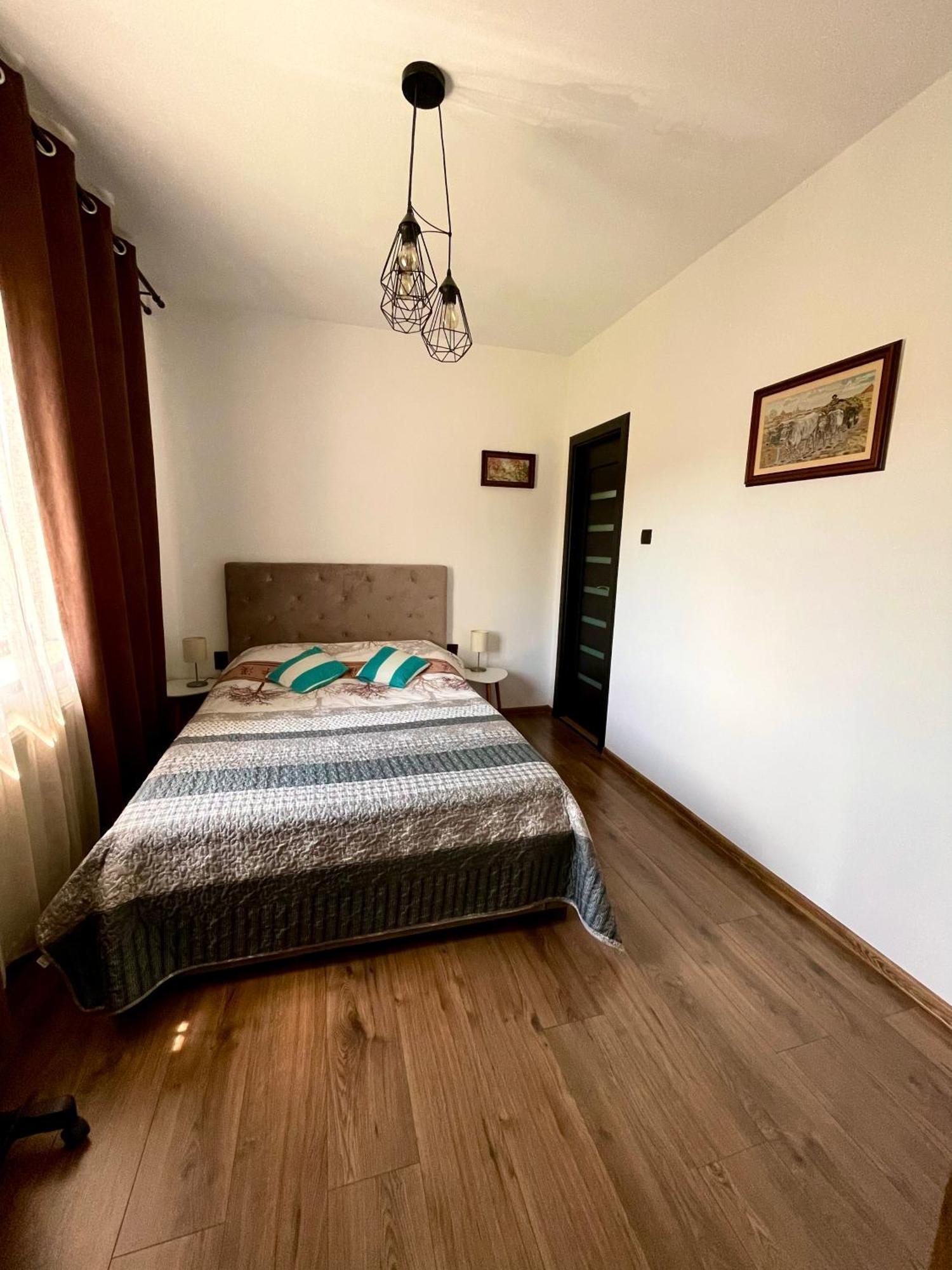 Holiday Home Esku Оршова Екстер'єр фото