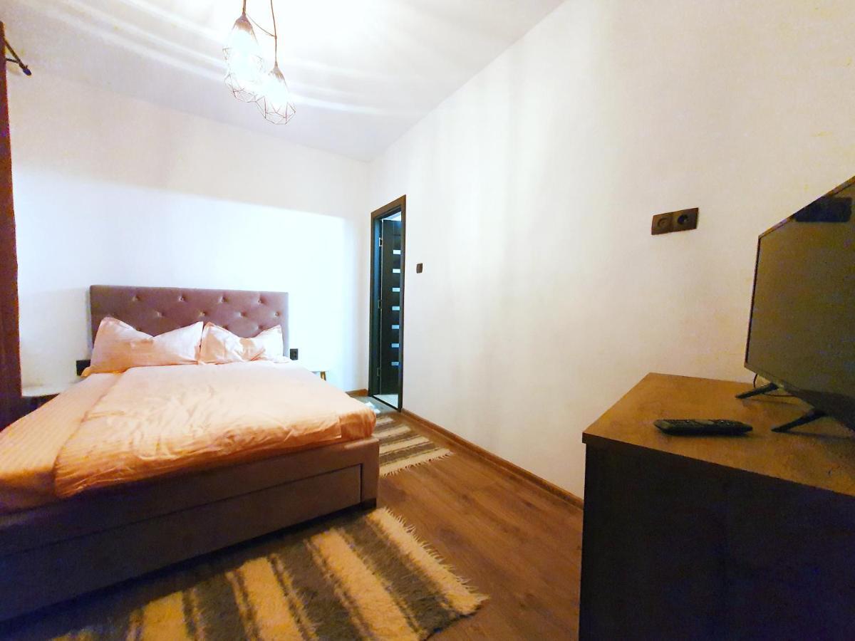 Holiday Home Esku Оршова Екстер'єр фото